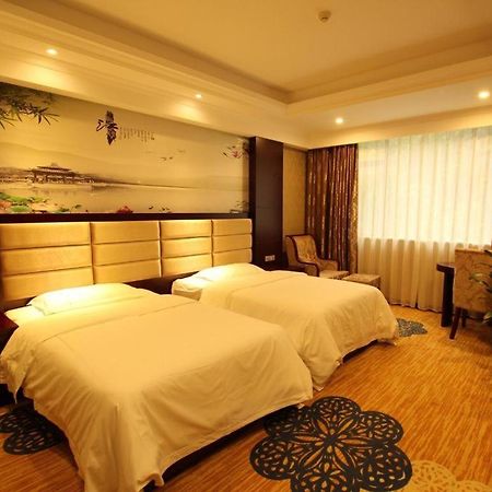 ยางชัว นิว เวสต์ สตรีท โฮเต็ล วีไอพี Hotel หยางซั่ว ภายนอก รูปภาพ